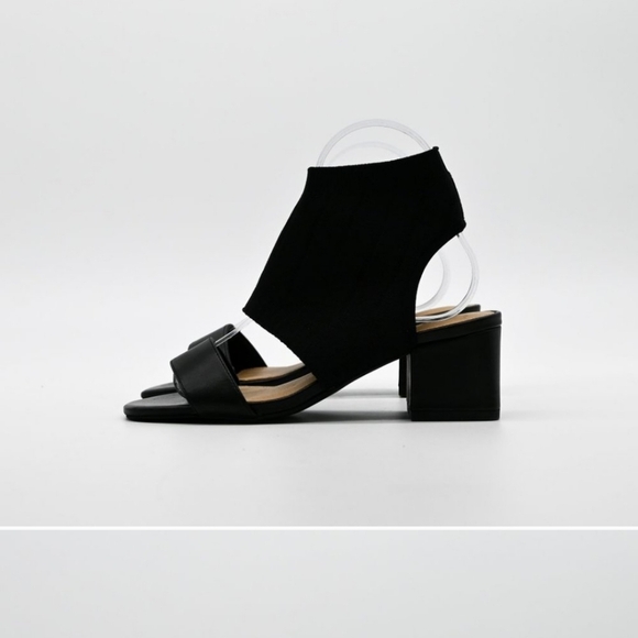 Nic & Zoe Black Sandal - Picture 4 of 8